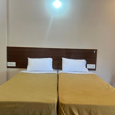 Rt Service Apartments Hotel Velankanni Exterior photo